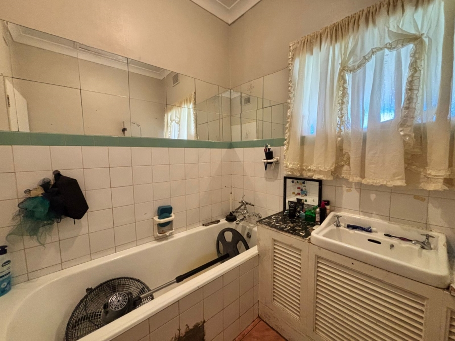 6 Bedroom Property for Sale in Songloed North West